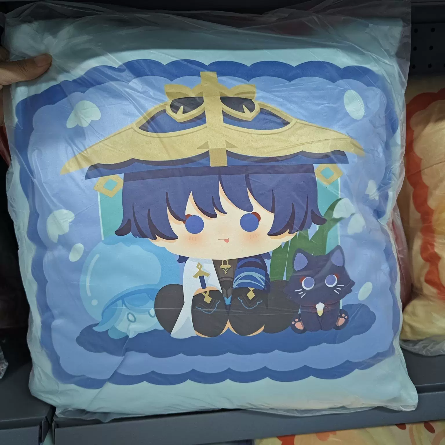 جينشين إمباكت فورينا سكاراموش  - مراجعة Throw Pillow وسعره